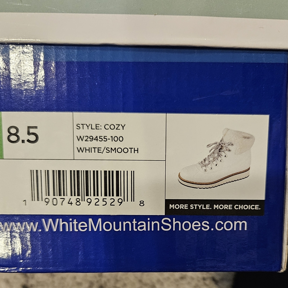 NIB White Mountain White Winter Boots with Black Sole - Size 8.5 - Picture 8 of 8